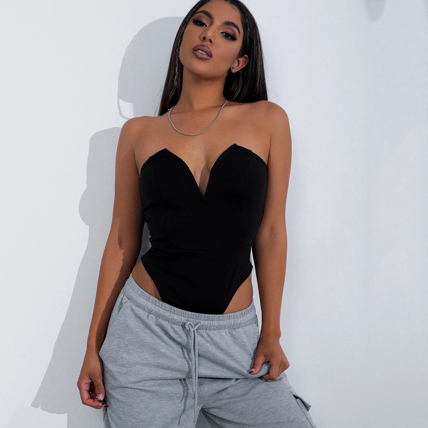 V-Chest Slim Top Damen