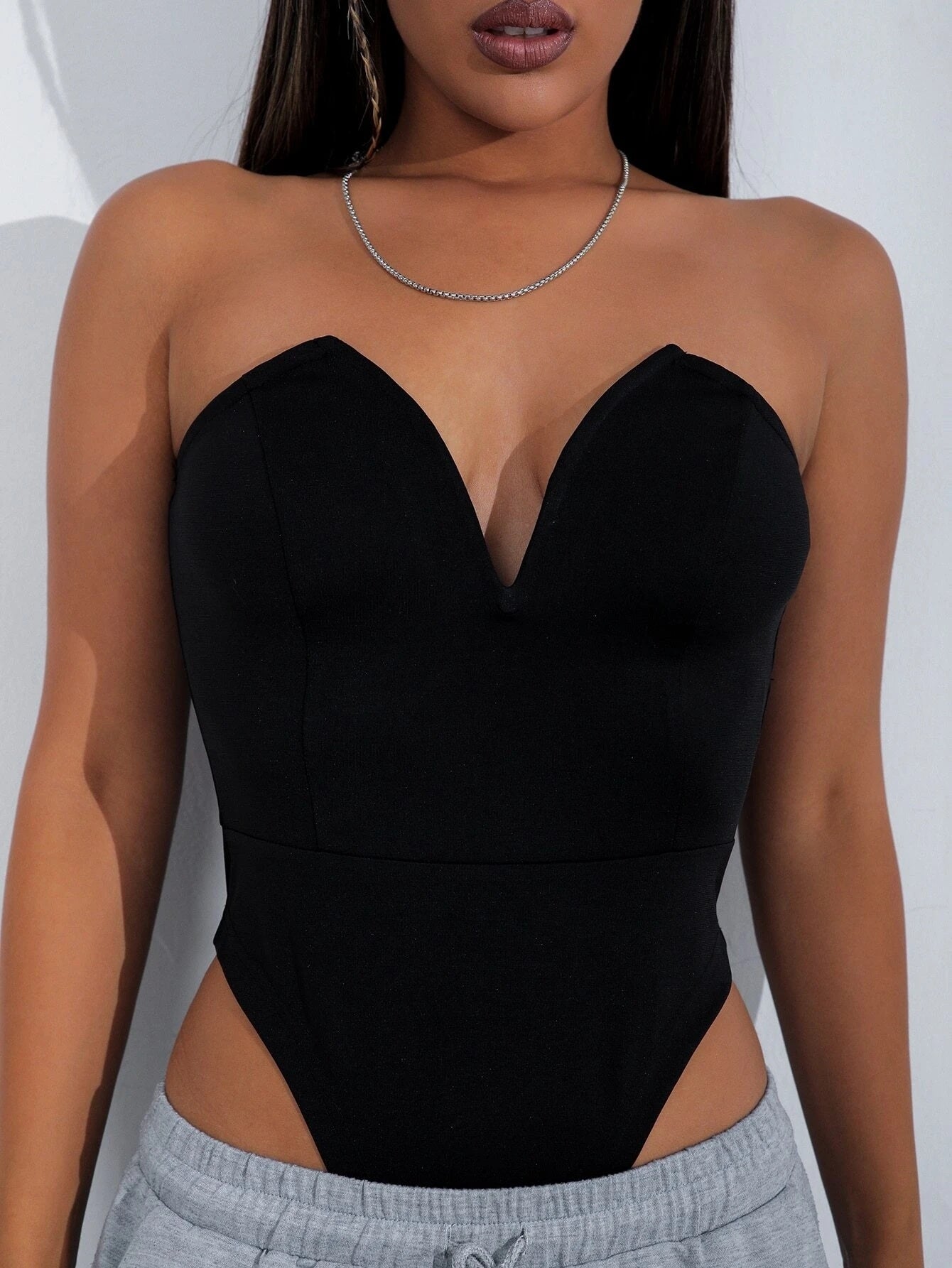 V-Chest Slim Top Damen